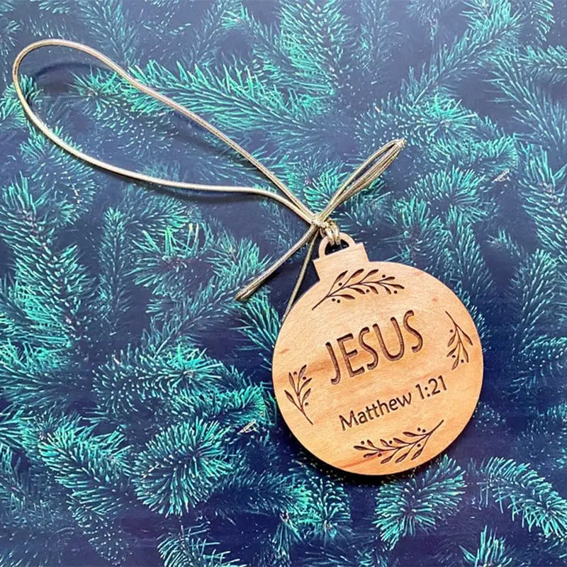 Advent Ornament Set with Wooden Name Ornaments and Hanging Cords, Engraved or Scored Veldora