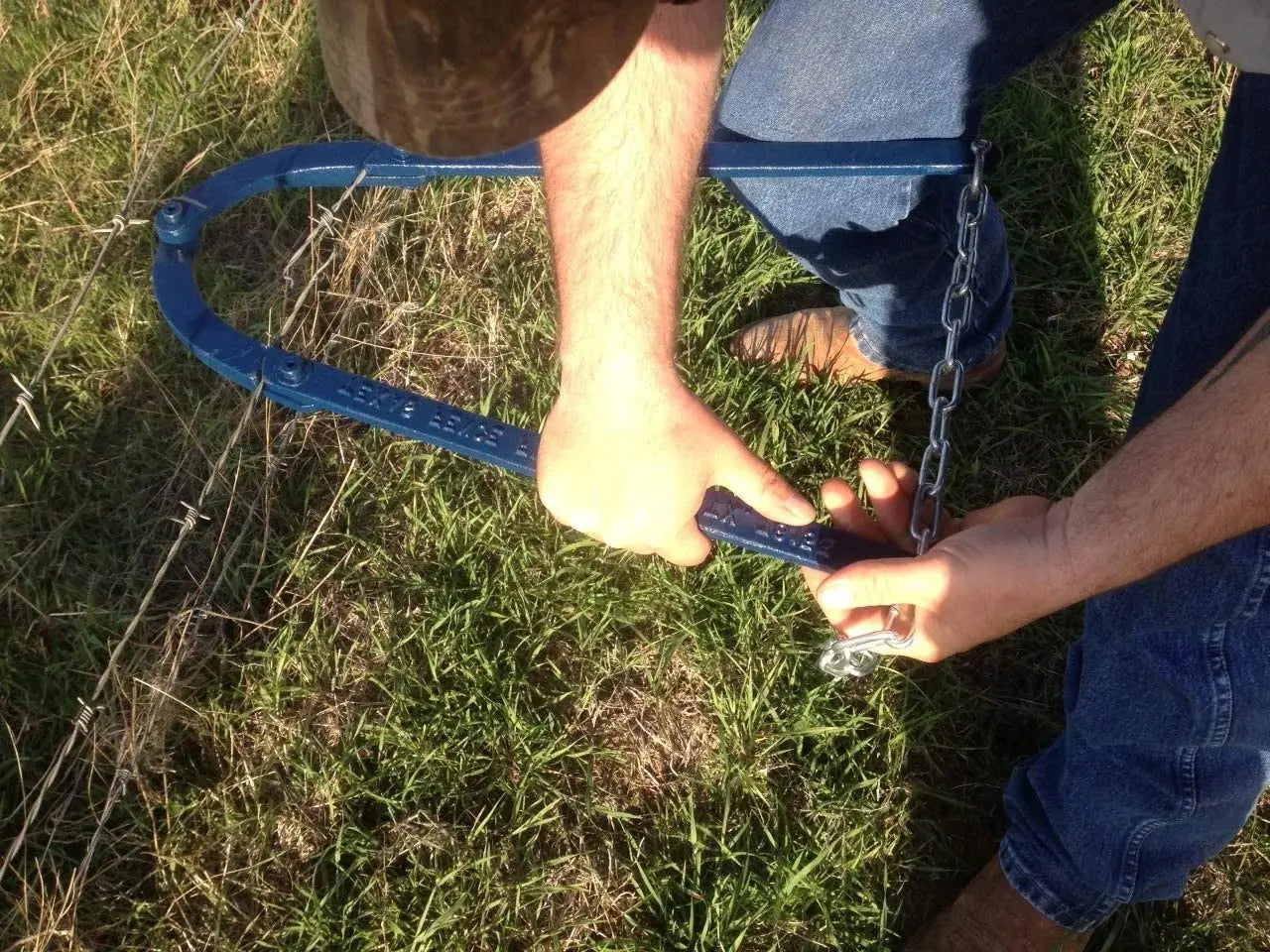 Fence Repair Tool with Single-Person Tensioning and Secure Wire Clamp, 48cm Metal Veldora